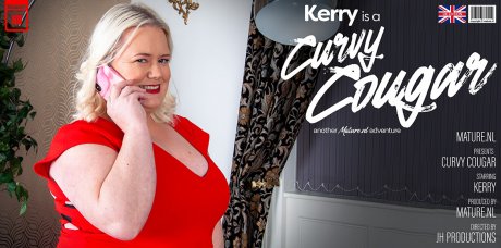 Maturenl porn pics Curvy cougar Kerry is a naughty mature lady