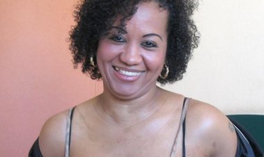 Get Wet with Hot Mature Ebony Ana Silvia - Mature.nl