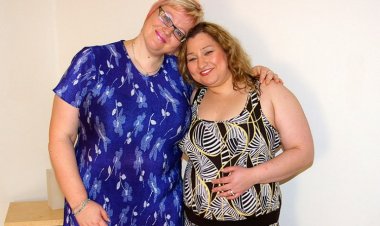 Two Chubby Mature Lesbians Go at It - Mature.nl