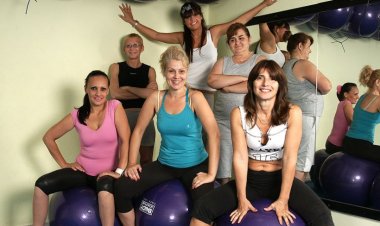 Mature Ladies Breaking up a Sweat and Getting Naked - Mature.nl