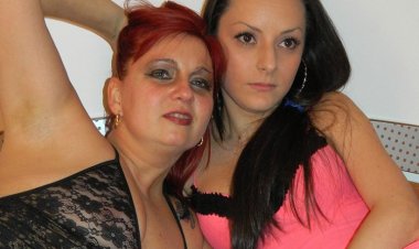 Horny Mature Slut Doing Her Young Lesbian Lover - Mature.nl
