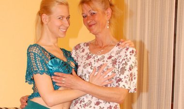 Two Blonde Old and Young Lesbians Have Fun - Mature.nl