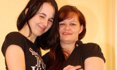 Horny Babe Doing Her Way Older Girlfriend - Mature.nl