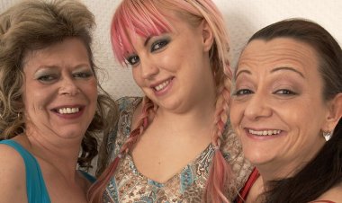 Three Old and Young Lesbians Making Each Other Wet - Mature.nl