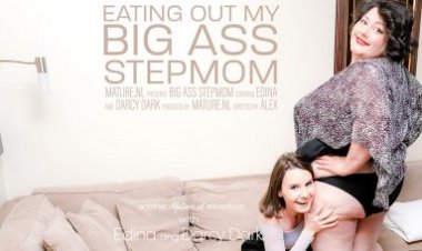 Skinny teen doing eating out her big ass stepmom