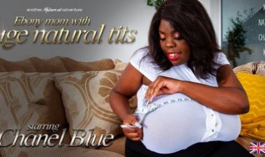 Chanel Blue is a mom with some very big naturals
