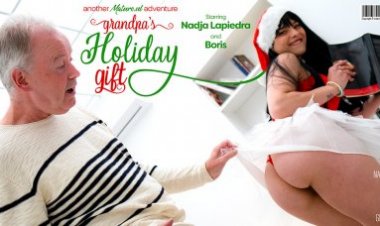 Grandpa's wet, horny and young holiday gift is ready for him