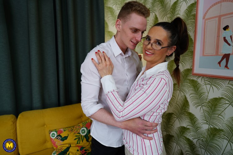 She just loves to fuck with a guy way younger then she is