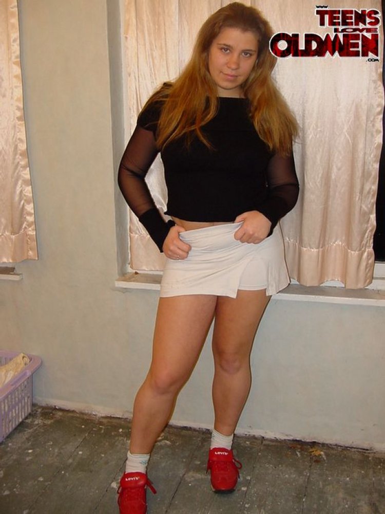 this time she&amp;#039;s not baby sitting but sitting on the father