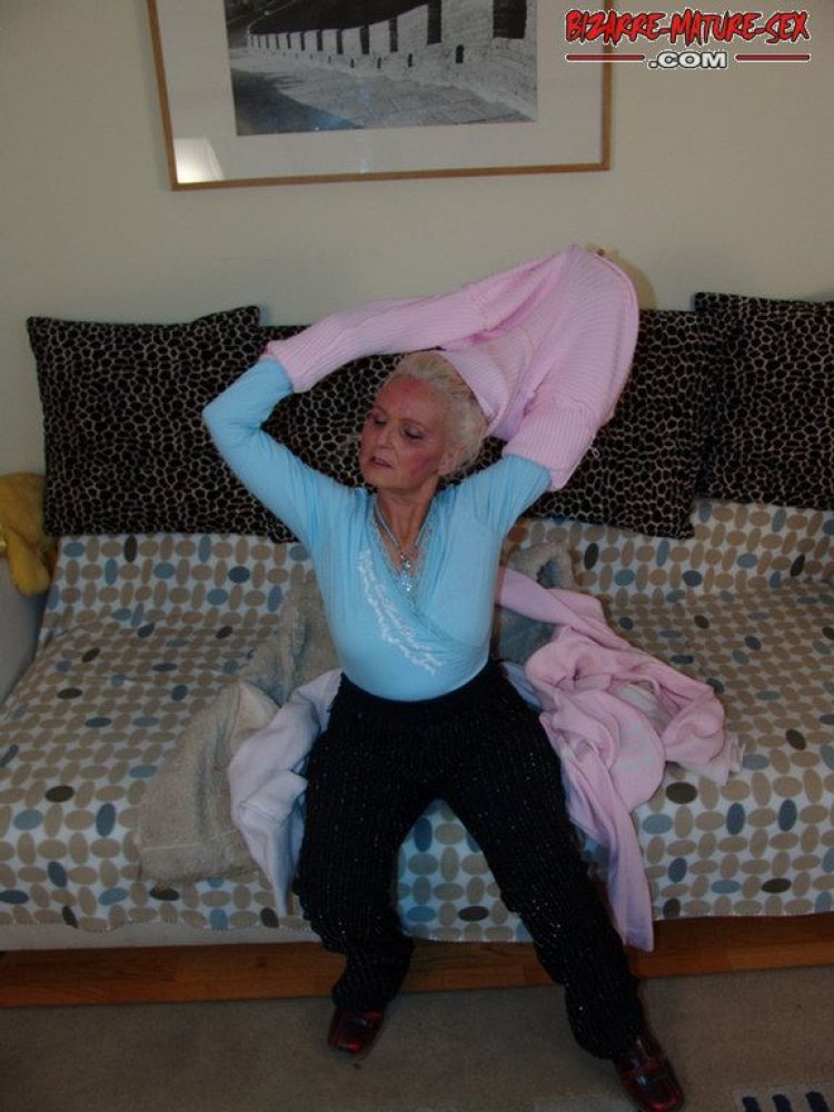 huge dildo in her cunt