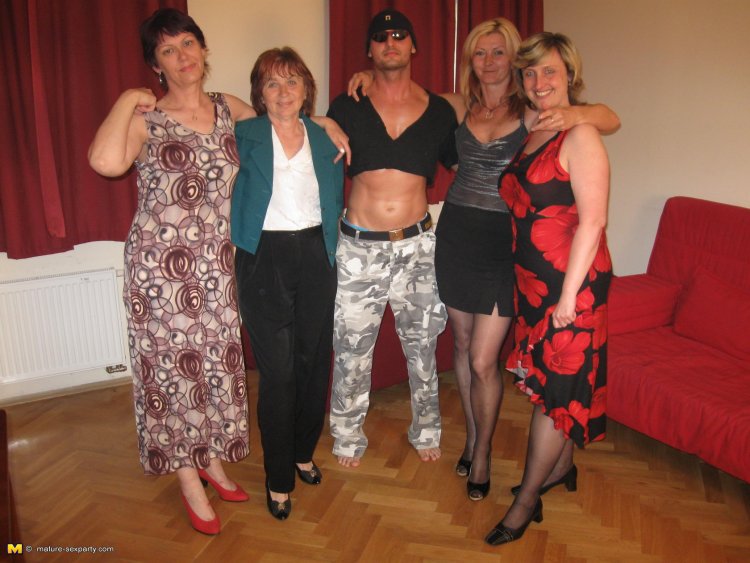 This dude loves spreading his joy all over these mature women