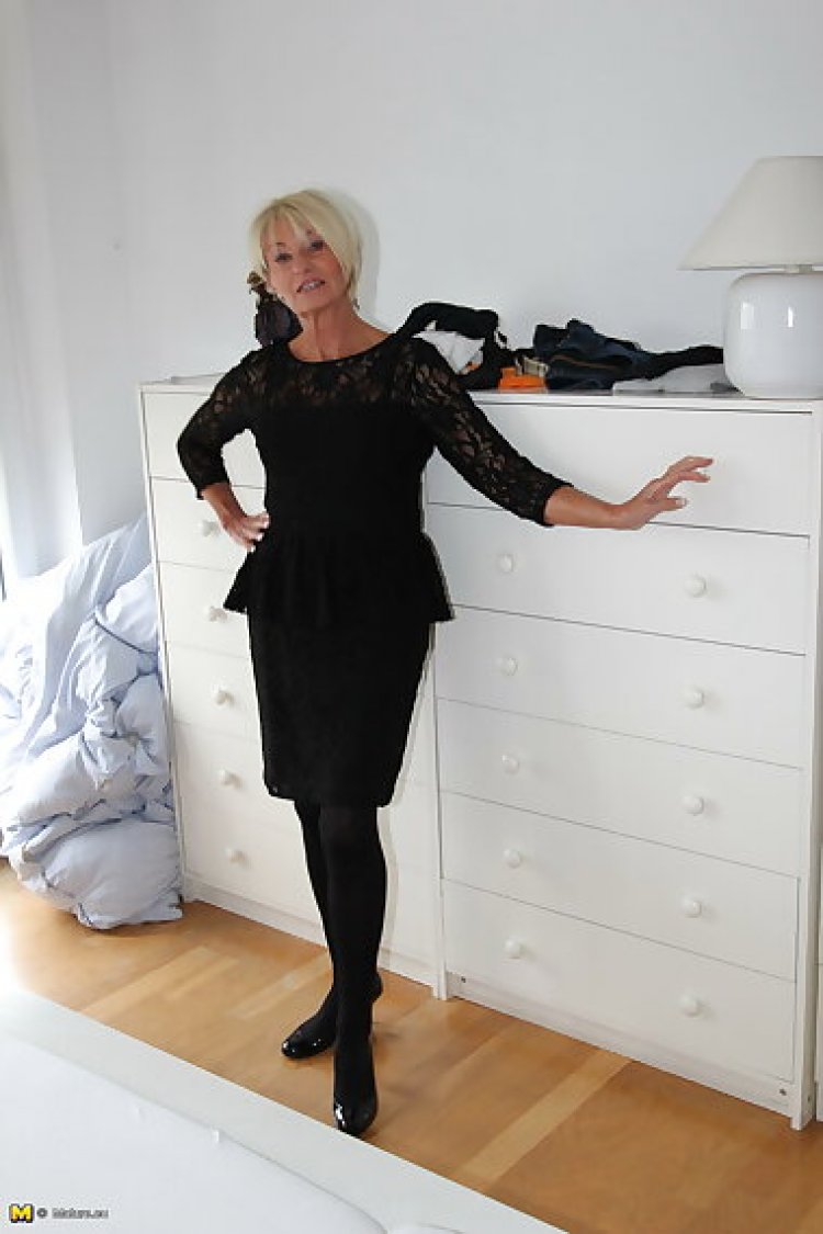 German housewife franziska gets very naughty
