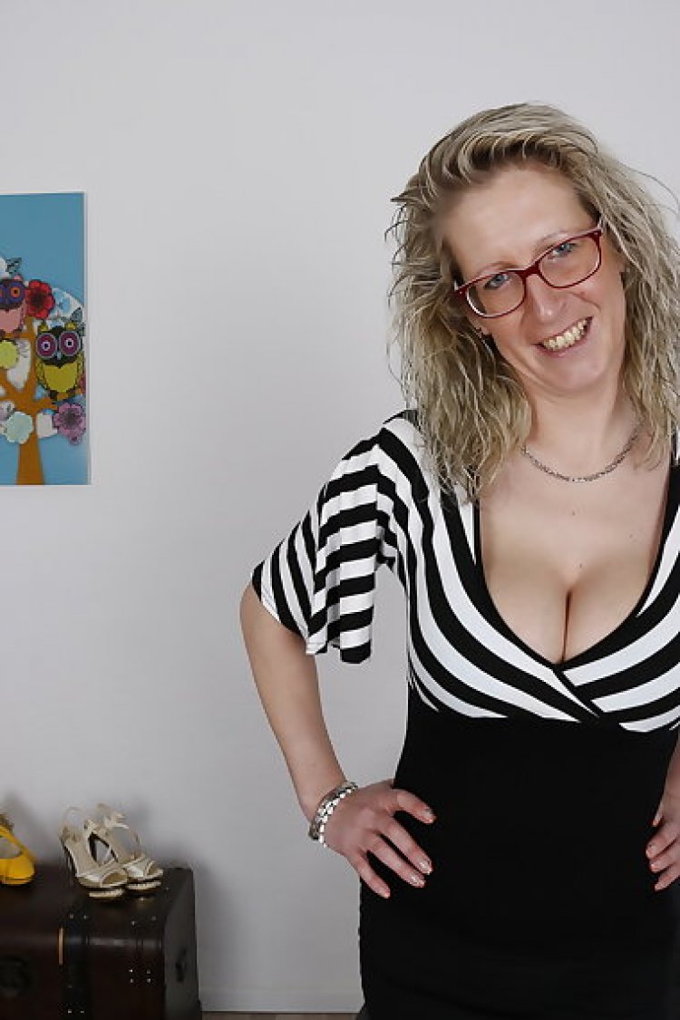 Naughty german housewife showing off her dirty mind