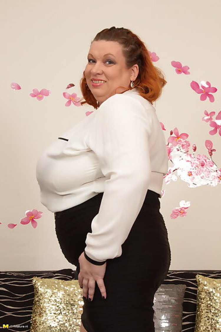 Huge breasted mature bbw playing with her toy boy