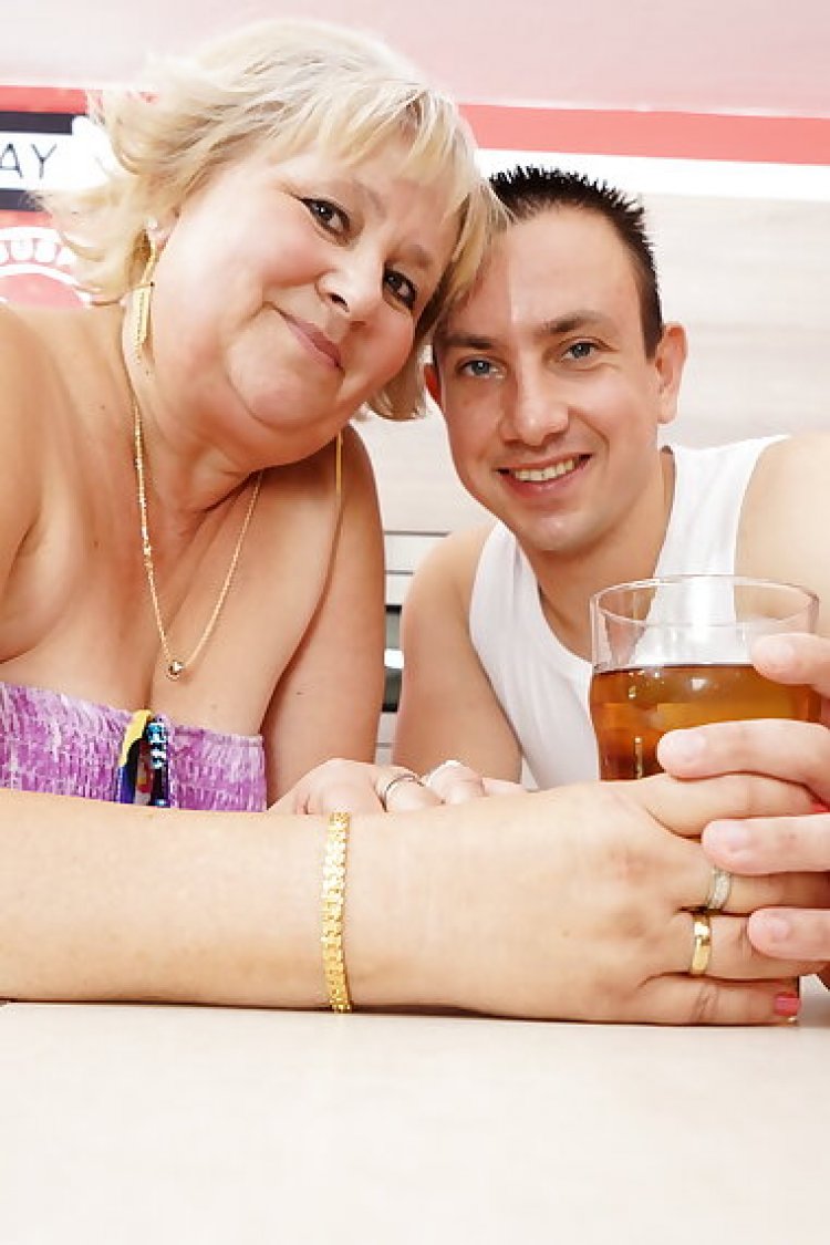 Naughty bbw getting nasty with her toy boy