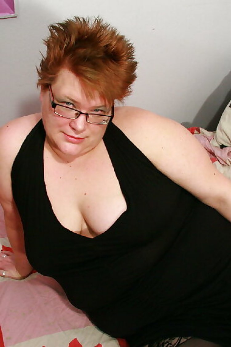 Big lady with wet snatch