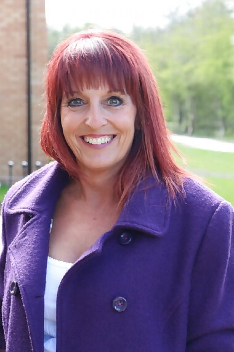 Horny cougar masturbating in her kitchen