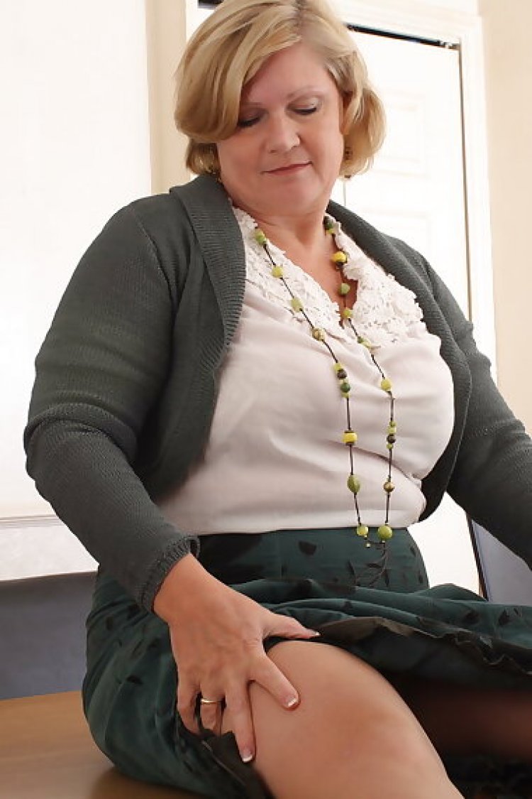 Naughty mature secretary getting dirty