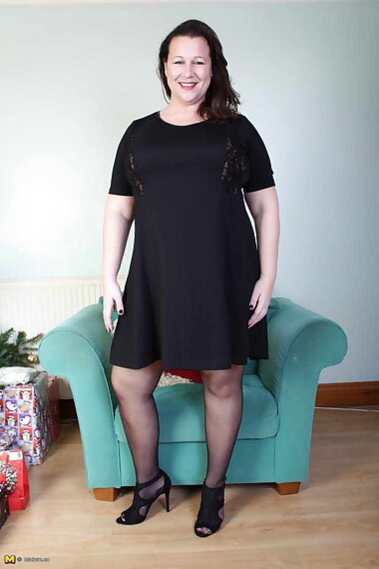 Chubby british mature lady teasing and showing off