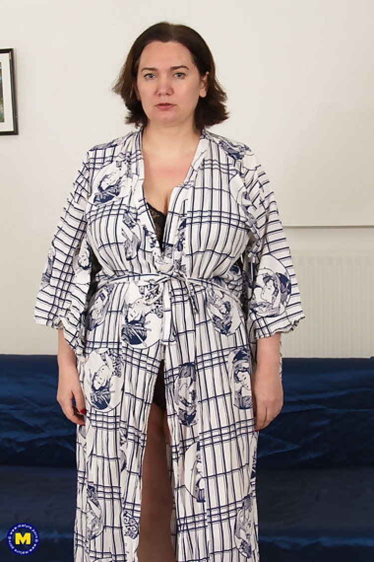 Naughty big mama getting ready for cock