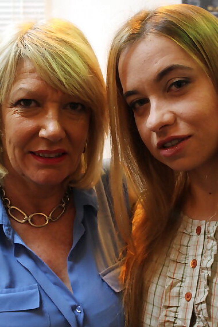 Two naughty british housewives go all the way