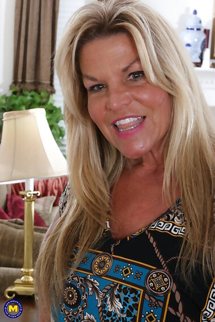 Horny american housewife getting wet