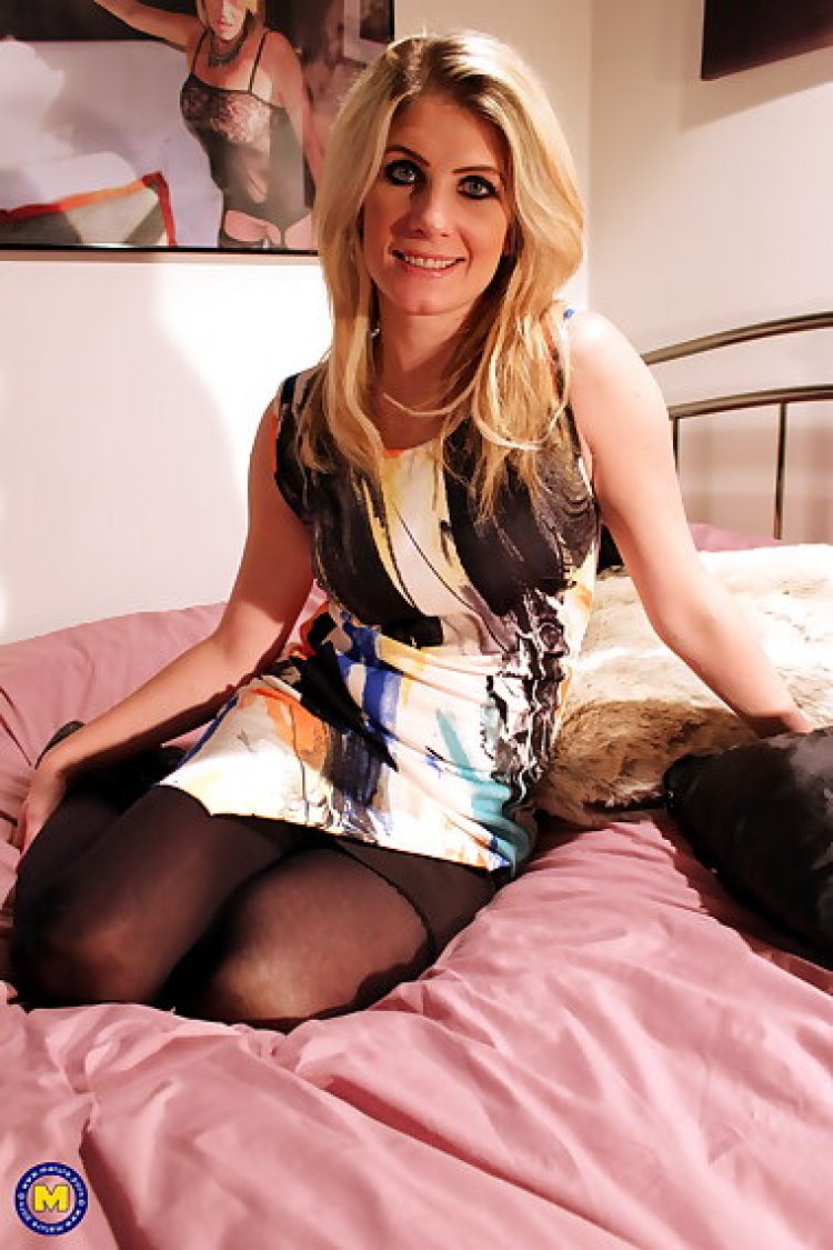 British milf playing with herself