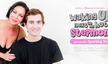 My hot stepmom Sporting Terry loves my hard dick in the morning