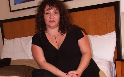 Big Joyce Loves Sucking Cock - Mature.nl