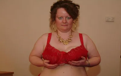 Big titted german housewife playing with her toys - Mature.nl