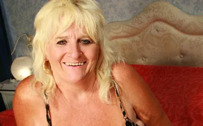 Blonde Mature Slut Pleasing Herself - Mature.nl