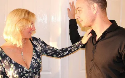 British Housewife Fucking the Guy next Door - Mature.nl