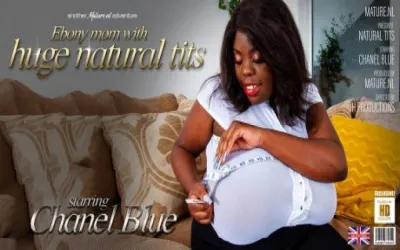 Chanel Blue is a mom with some very big naturals