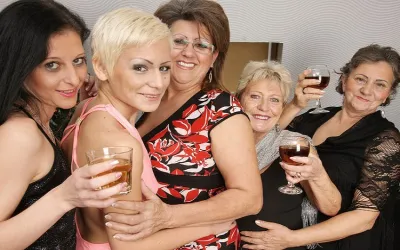 Five Horny Old and Young Lesbians Make It Special for Christmas - Mature.nl