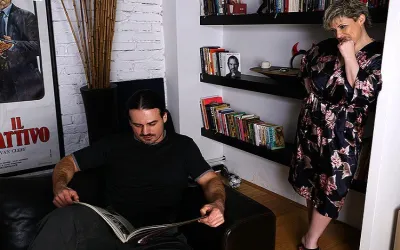 Hairy Housewife Fucking and Sucking Her Ass off - Mature.nl