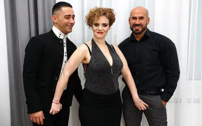 Harcore MILF Threesome Two Men and One MILF - Mature.nl