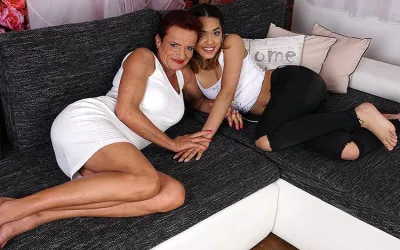 Heavily Pierced Lesbian Housewife Getting Licked by a Teeny Babe - Mature.nl