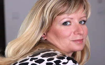 Horny Blonde Slut Getting Naughty by Herself - Mature.nl