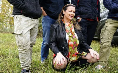 Horny Eva Jayne Gets It in Every Hole Outdoors - Mature.nl