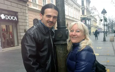 Horny Housewife Getting a Good Hard Anal Fuck - Mature.nl