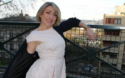 Hot French Mom Getting Fucked up the Ass - Mature.nl