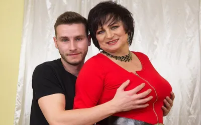 Hot Housewife Sucks and Fucks Her Toyboy - Mature.nl