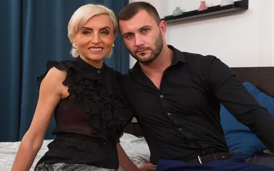 Hot Milf Blowing Her Stud and Gets Fucked Hard