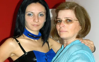 Kinky Babe Fucking a Mature Lesbian with a Strapon - Mature.nl