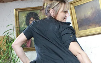 Kinky Housewife Playing All Alone - Mature.nl