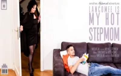 Lancomee is a hot mom who does her stepson at home