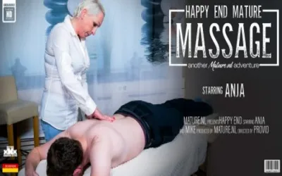 Mature Anja massages with a happy end!