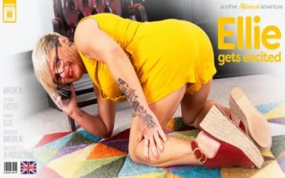 MILF Ellie gets excited and starts playing