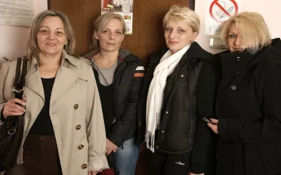 Naked Mature Women Came to Relax - Mature.nl