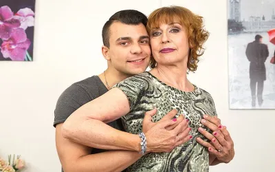 Naught Mature Lady Playing with Her Toy Boy - Mature.nl